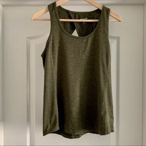 Old Navy active top with cutout in back